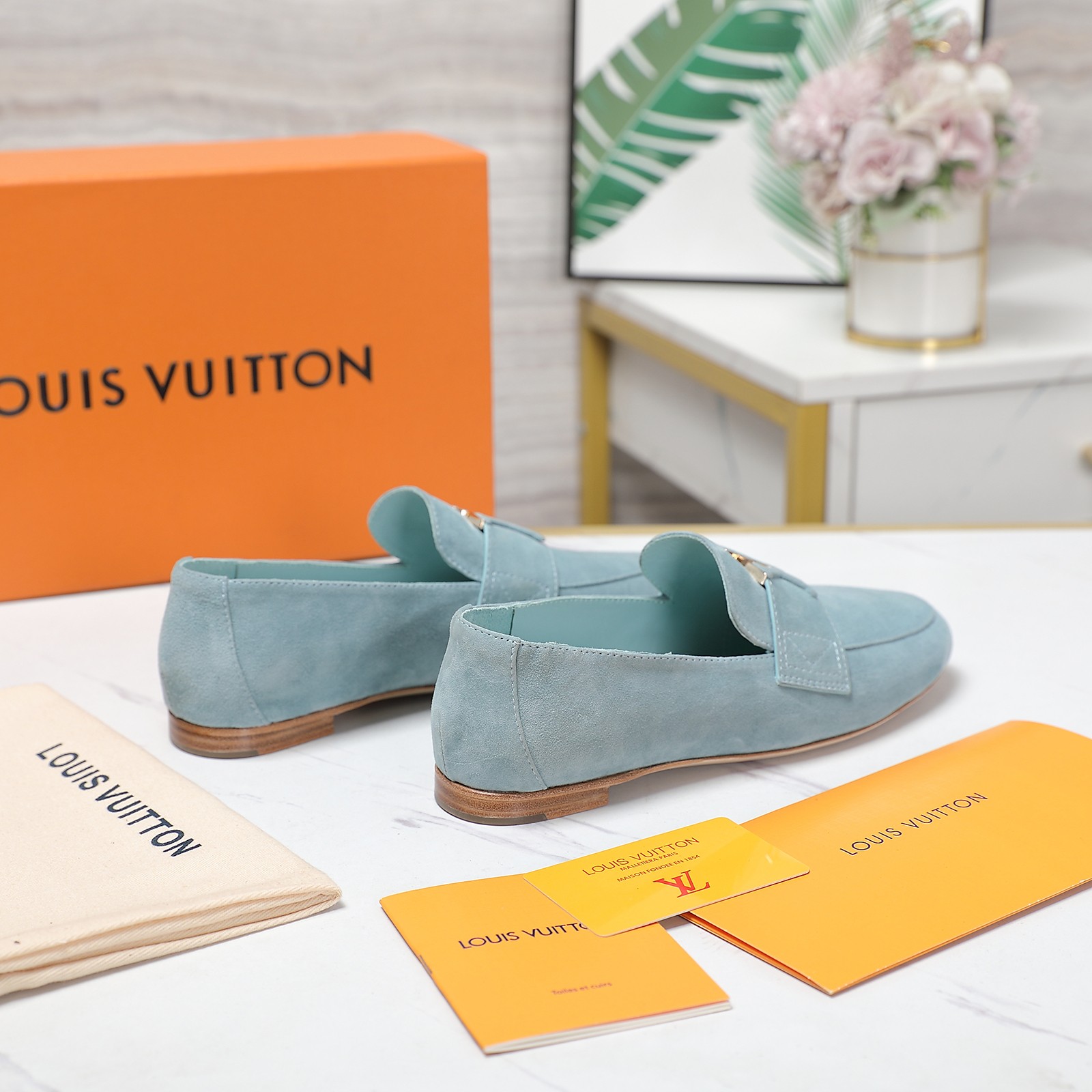 Louis Vuitton LV Capri Loafer - DesignerGu