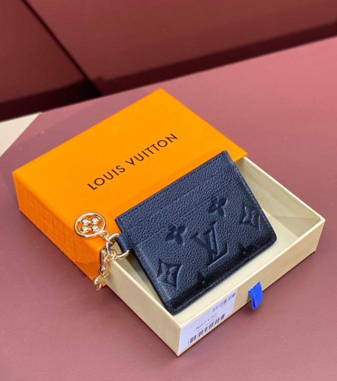 LV Charms Card Holder 10.2 x 7.3 x 0.3cm - DesignerGu