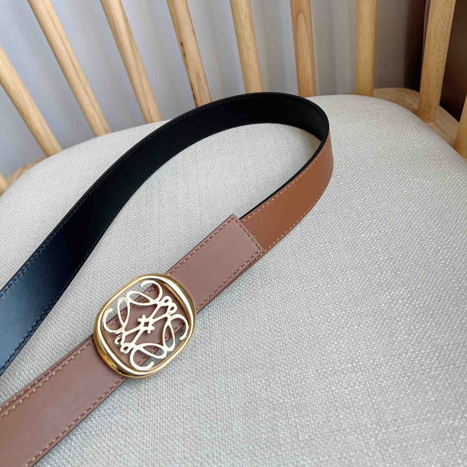 Loewe Reversible Anagram Ellipse belt In Smooth Calfskin - DesignerGu