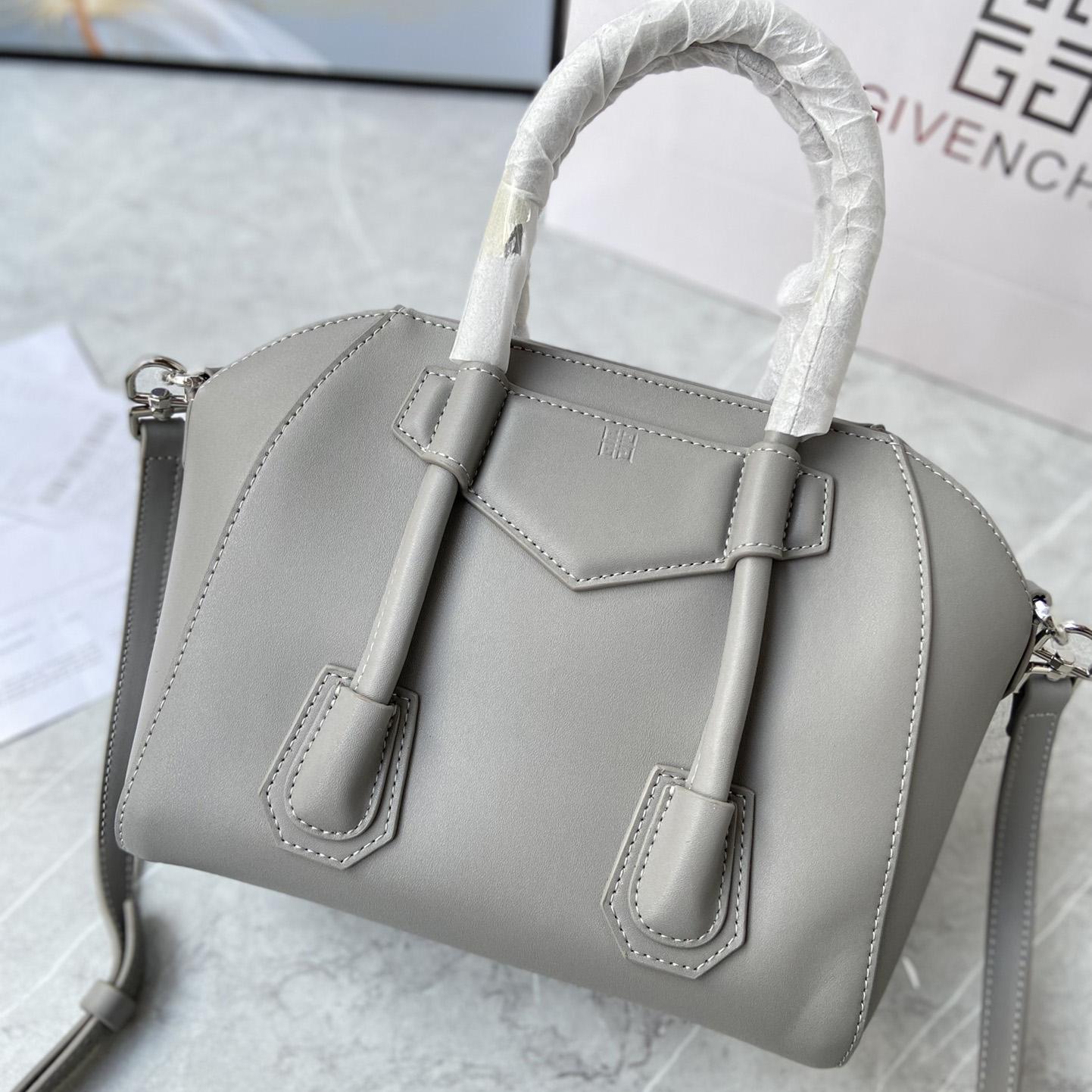 Givenchy Mini Antigona Lock Bag (23*27*13cm) - DesignerGu