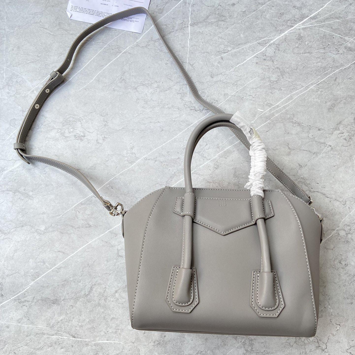 Givenchy Mini Antigona Lock Bag (23*27*13cm) - DesignerGu