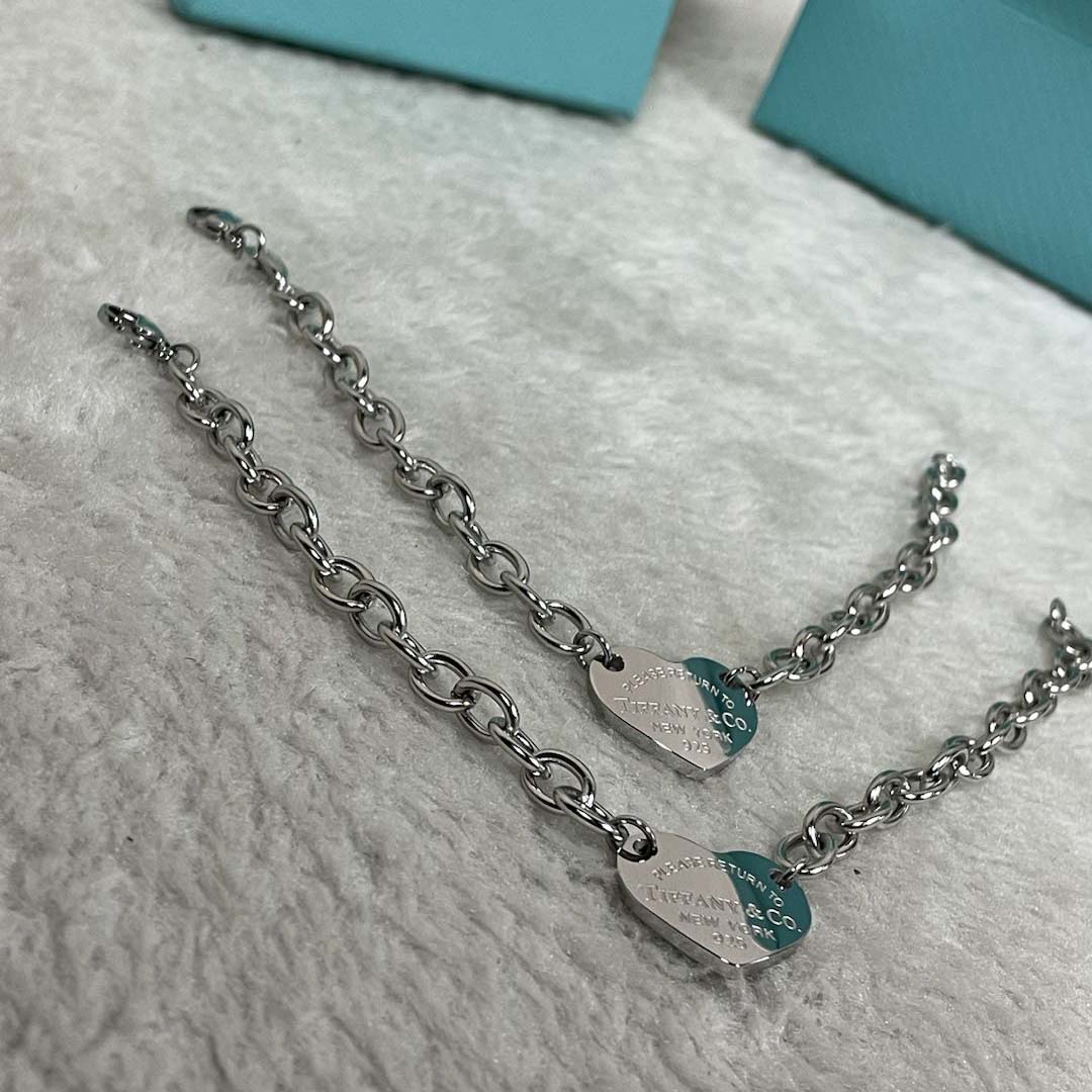 Tiffany&CO Full Heart Toggle Bracelet - DesignerGu