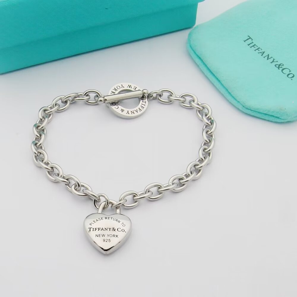 Tiffany&CO Full Heart Toggle Bracelet - DesignerGu