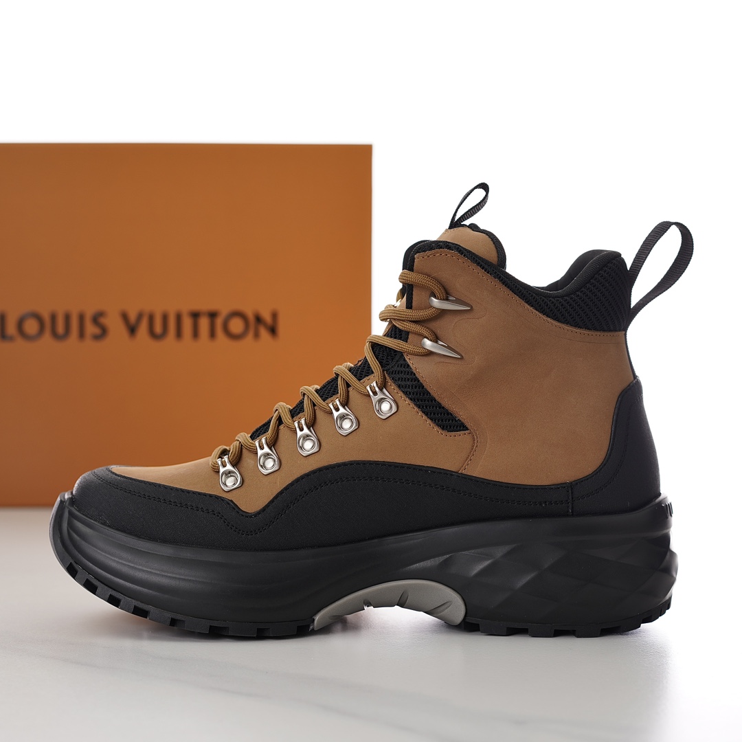 Louis Vuitton LV Discovery Ankle Boot   - DesignerGu