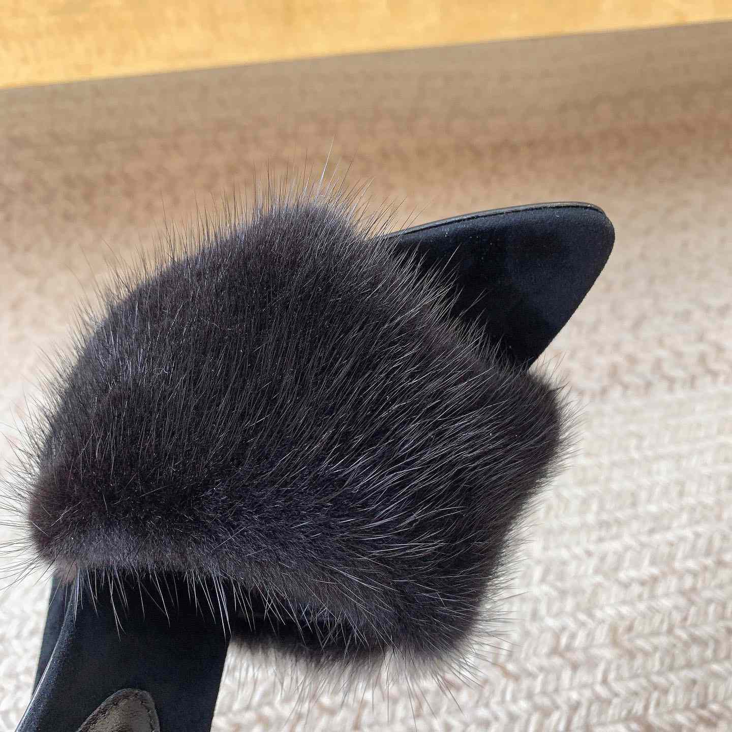 Saint Laurent LA 16 Mules In Animal-Free Fur And Suede  - DesignerGu