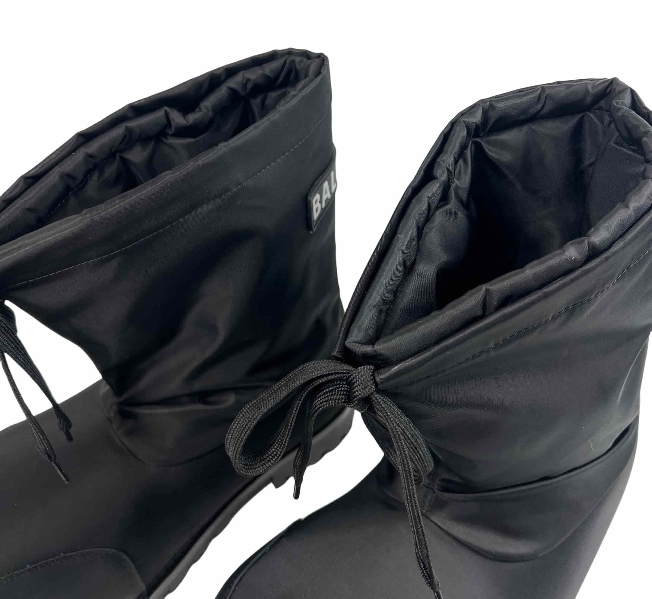 Balenciaga Alaska Low Boot In Black Nylon - DesignerGu