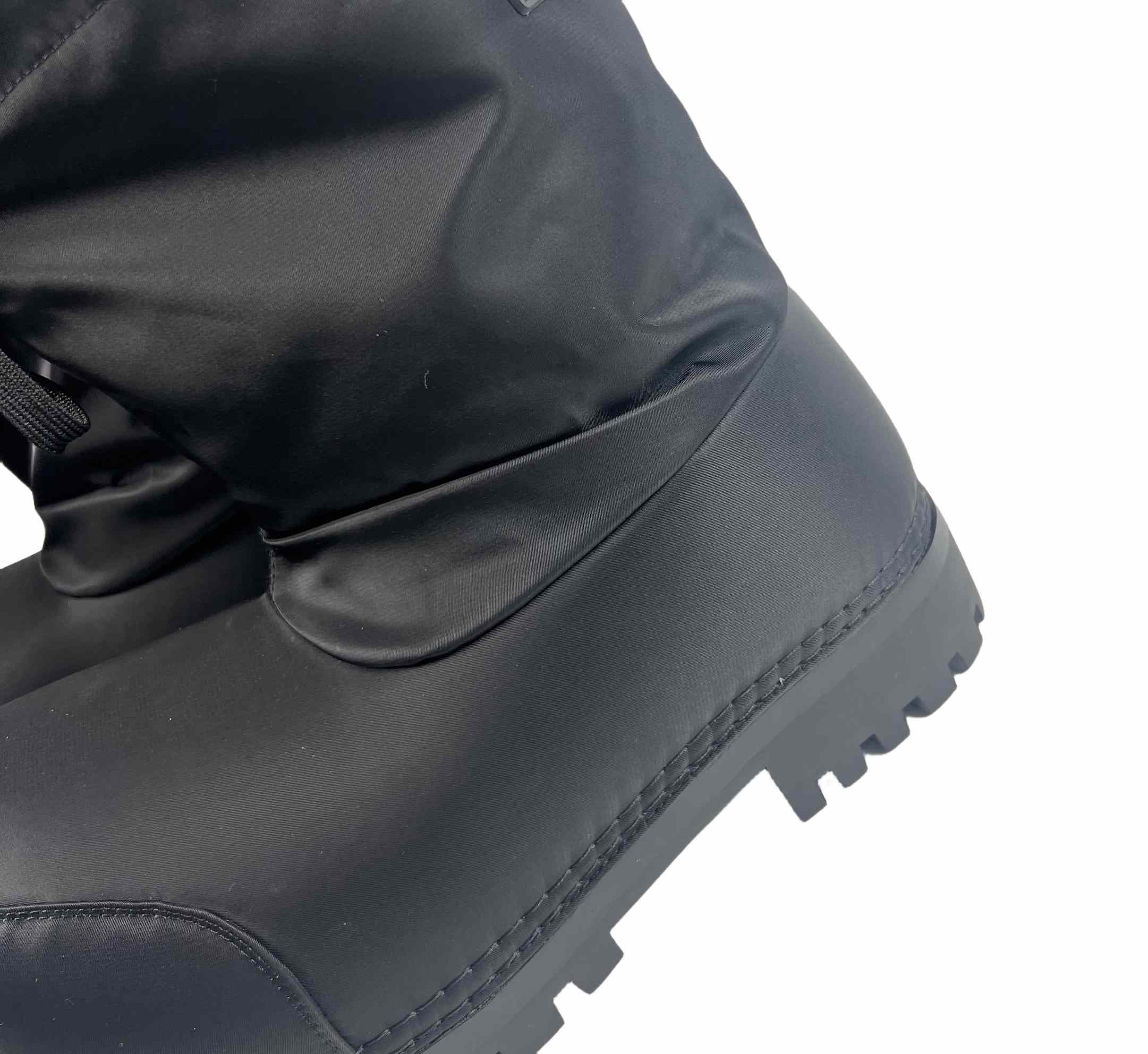 Balenciaga Alaska Low Boot In Black Nylon - DesignerGu