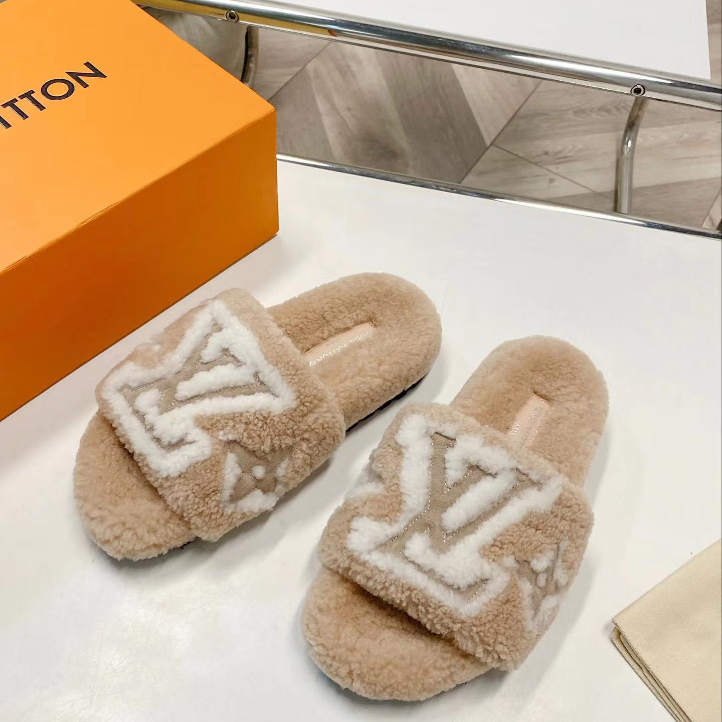 Louis Vuitton Paseo Flat Comfort Mule    - DesignerGu