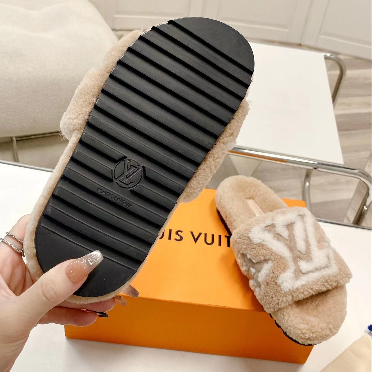 Louis Vuitton Paseo Flat Comfort Mule    - DesignerGu