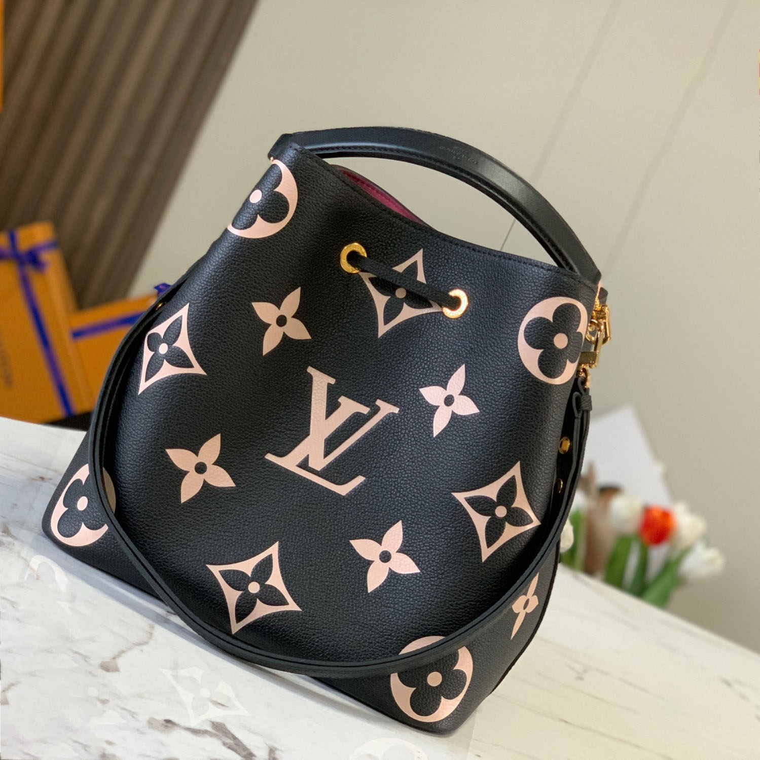 Louis Vuitton Néonoé MM  (26*26*17.5 cm) M45497 - DesignerGu