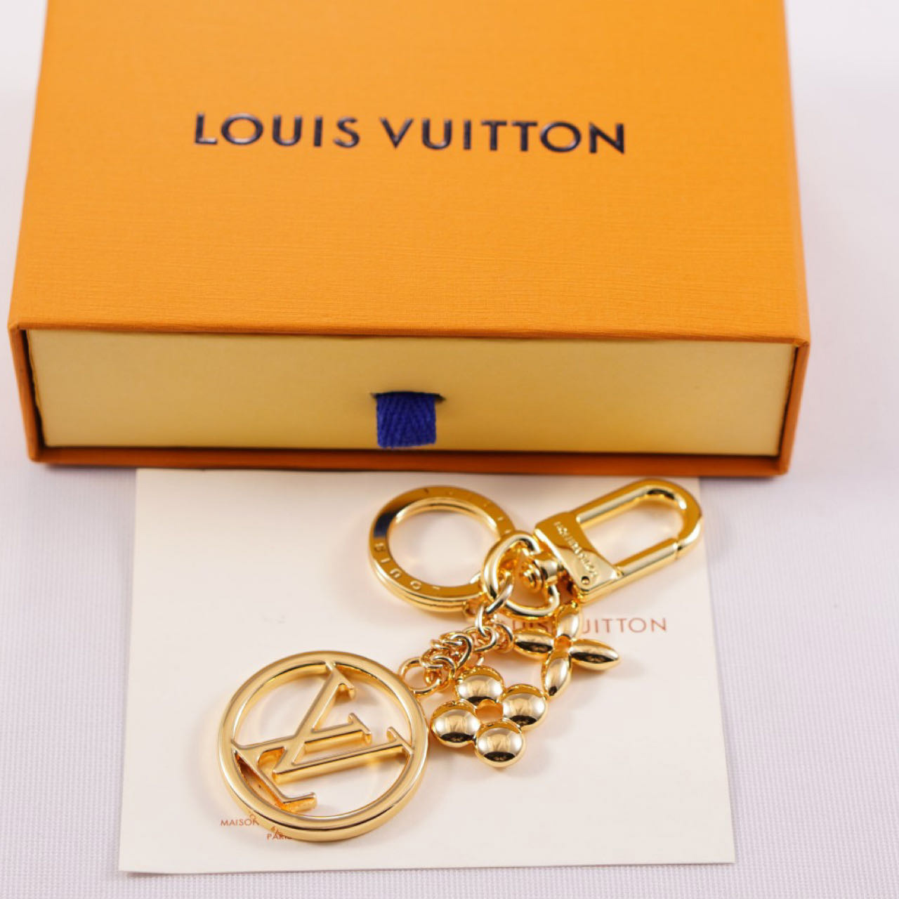 Louis Vuitton Blooming Key Holder - DesignerGu