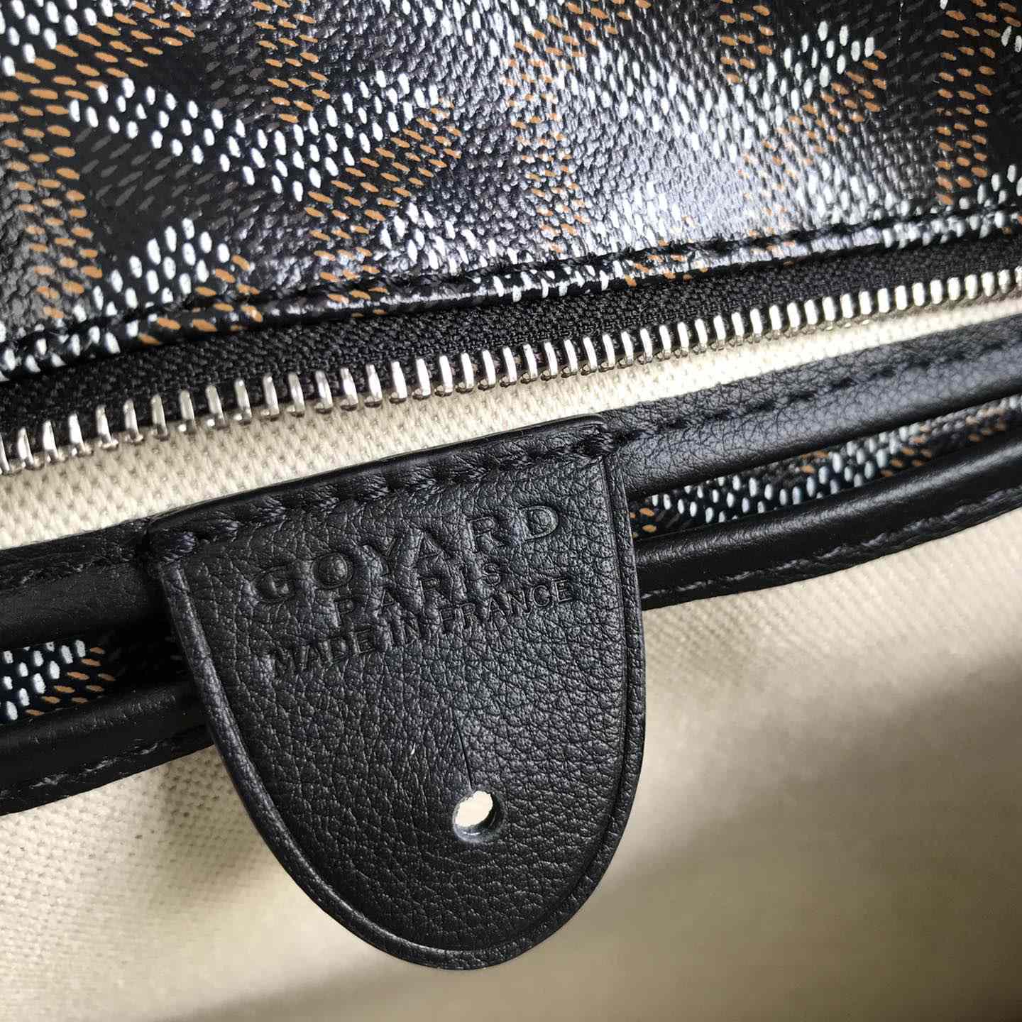 Goyard Saint Louis PM Bag - DesignerGu