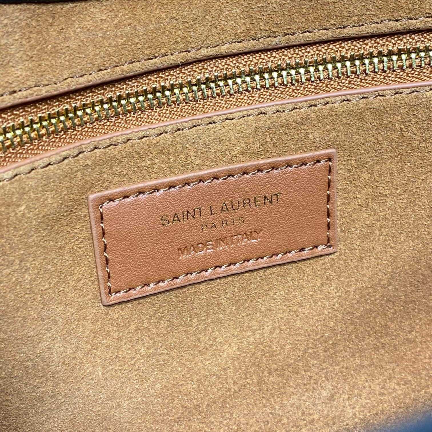 Saint Laurent Le 5 À 7 In Crocodile-embossed Shiny Leather - DesignerGu