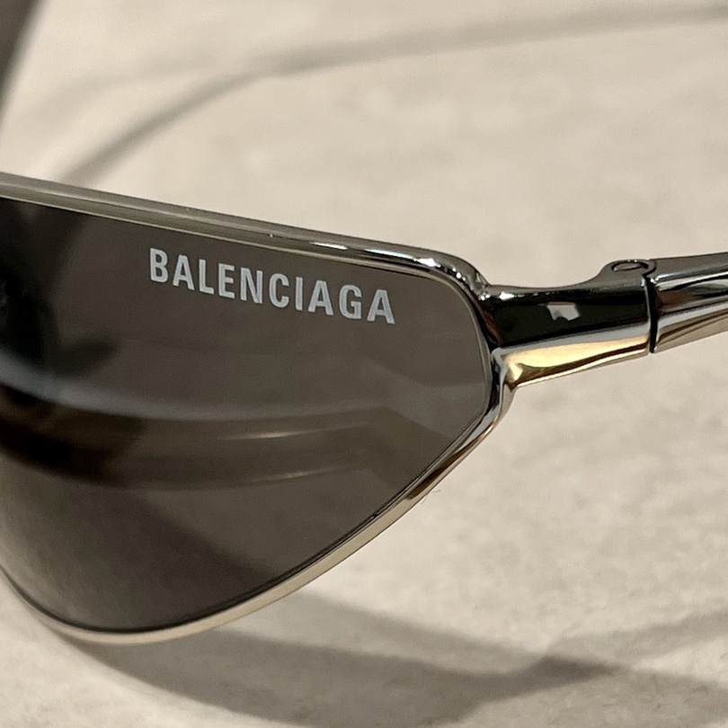 Balenciaga Razor Cat Sunglasses In Black - DesignerGu