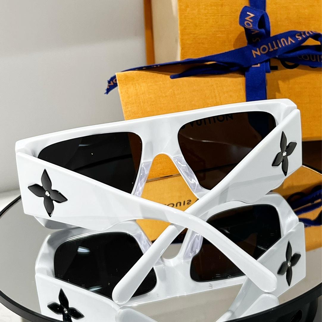 Louis Vuitton Sunglasses   Z2615W - DesignerGu