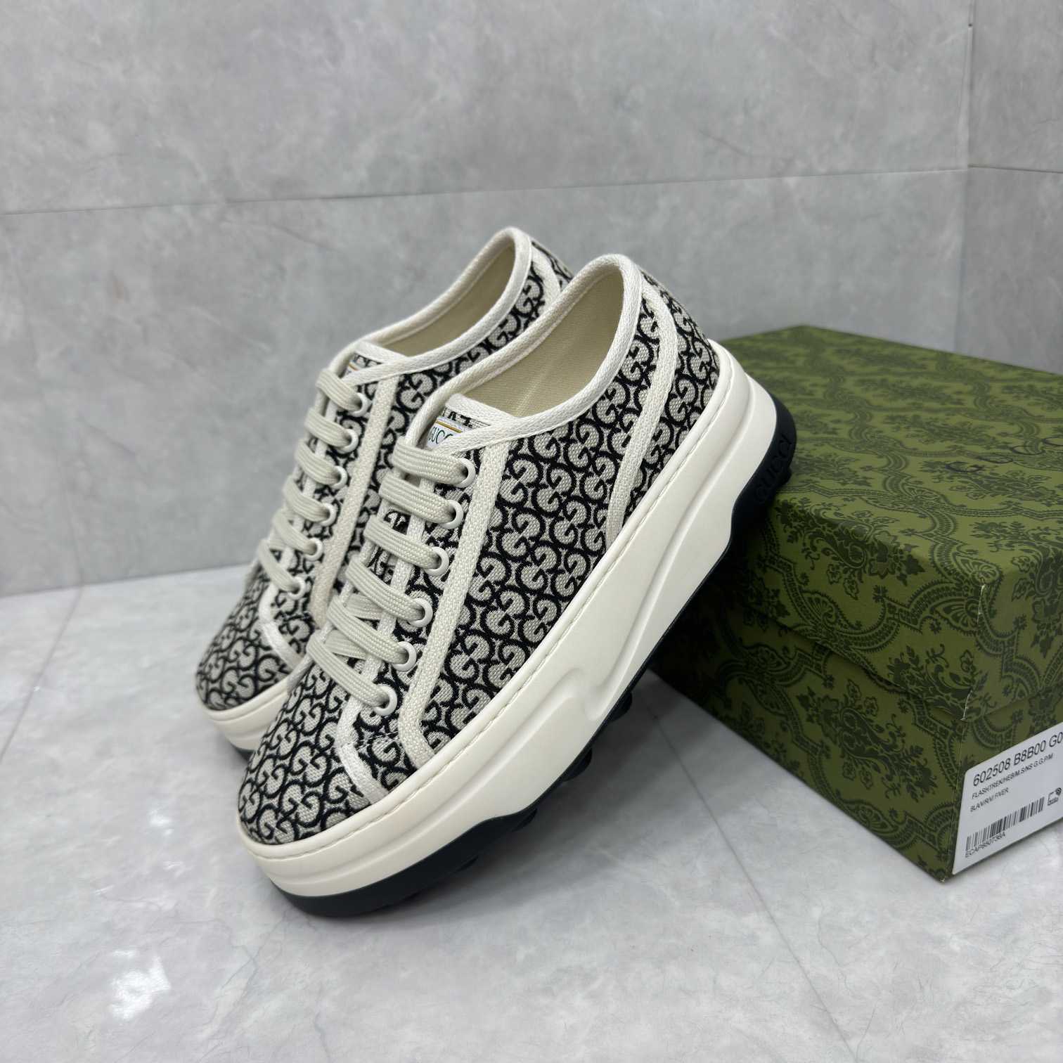 Gucci Women's GG Trainer - DesignerGu