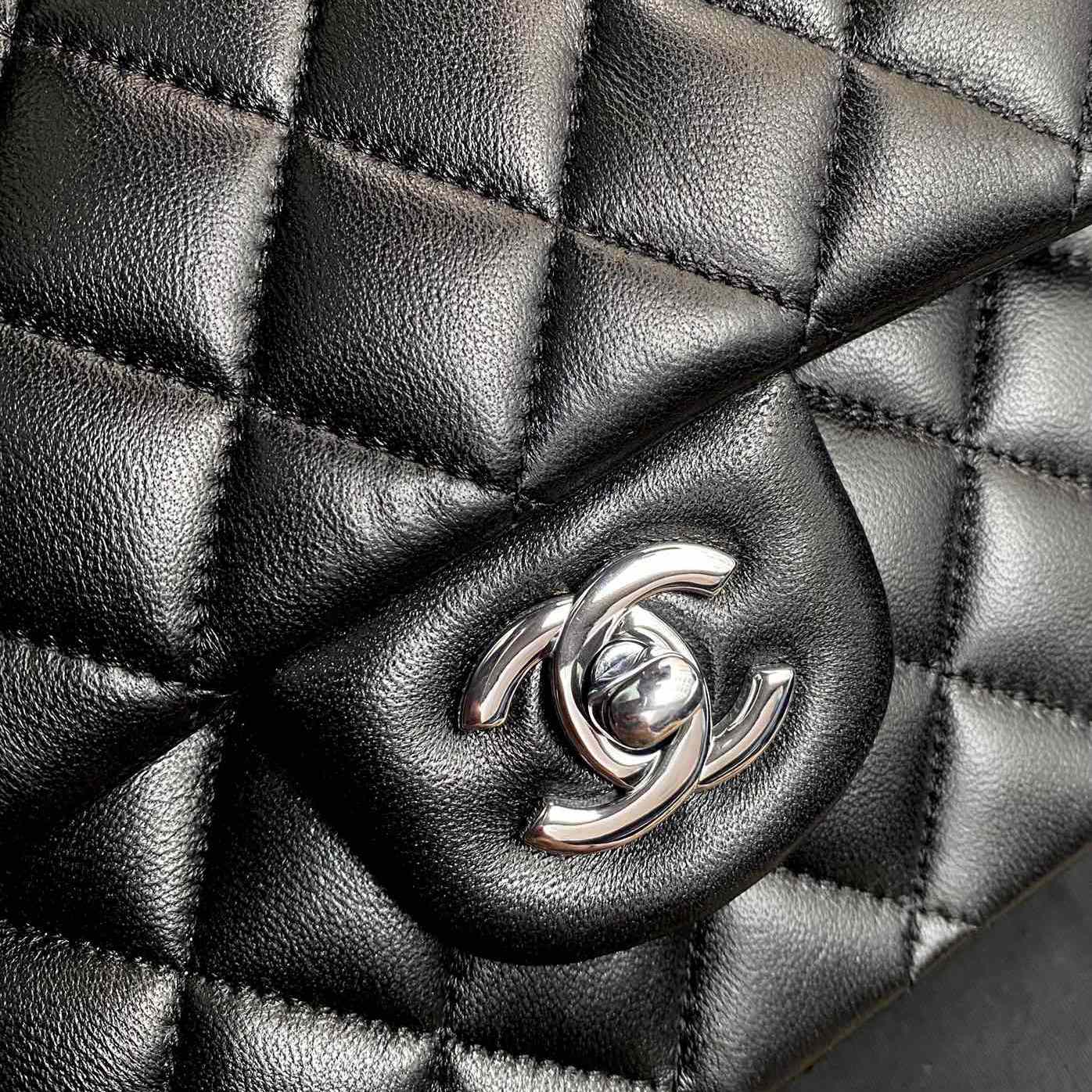 Chanel Flap Bag  (23*14.5*6cm) - DesignerGu