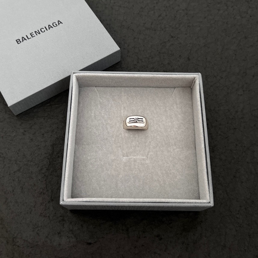 Balenciaga Icon Signet Ring  - DesignerGu