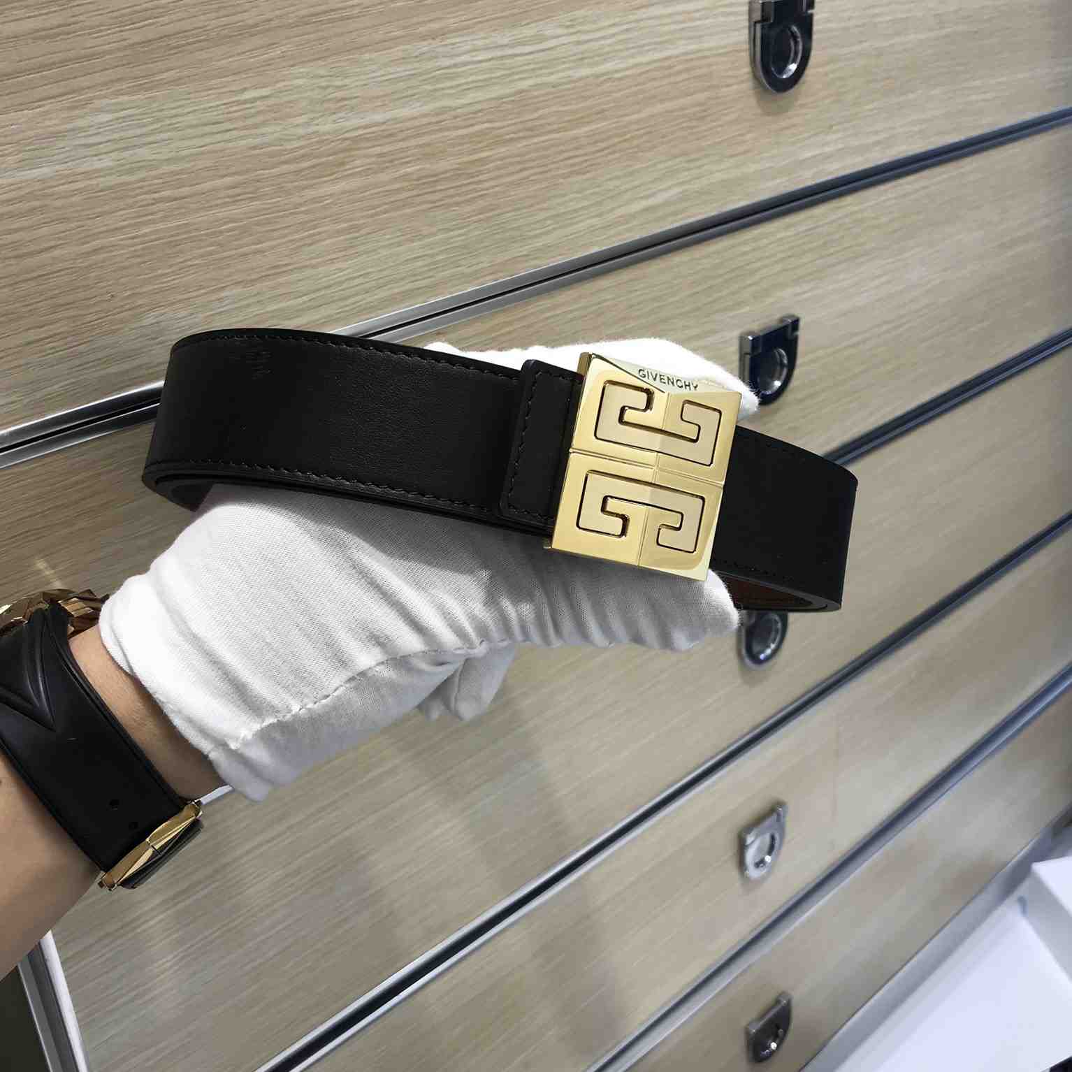 Givenchy 4G Reversible Belt In Leather  - DesignerGu