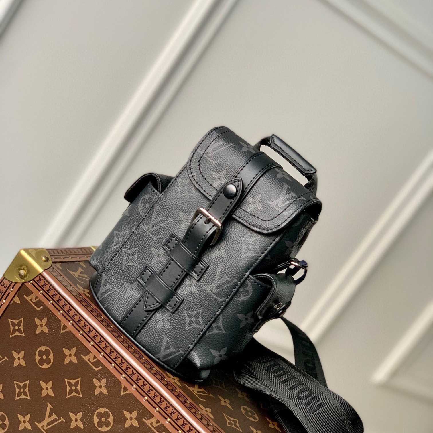 Louis Vuitton Nano Christopher     M82769 - DesignerGu