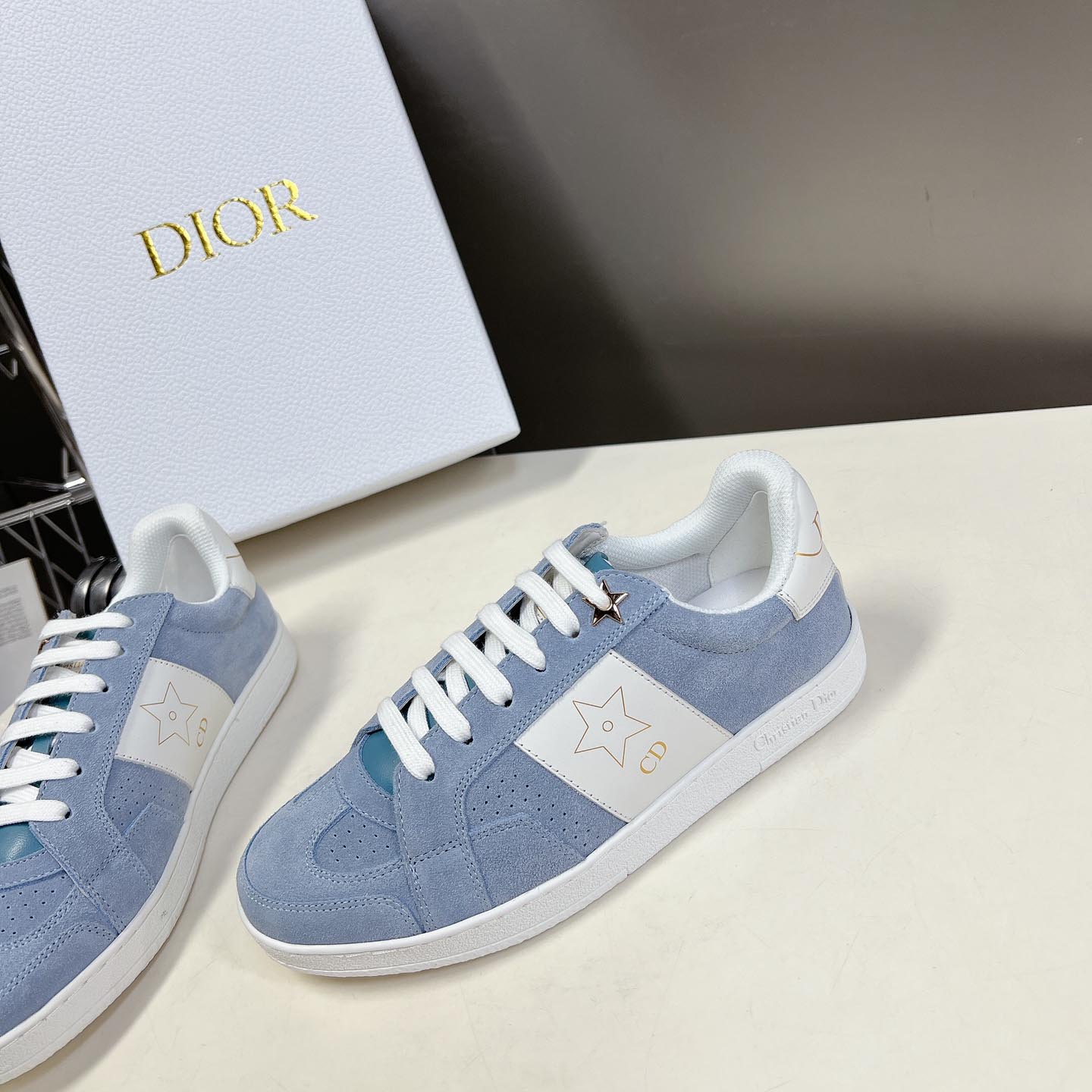 Dior Star Sneaker  - DesignerGu