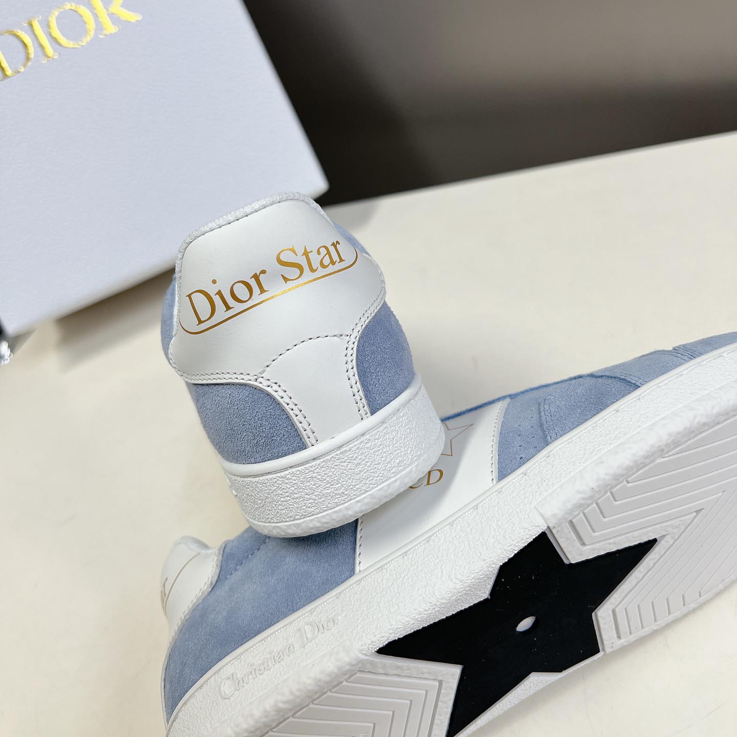 Dior Star Sneaker  - DesignerGu