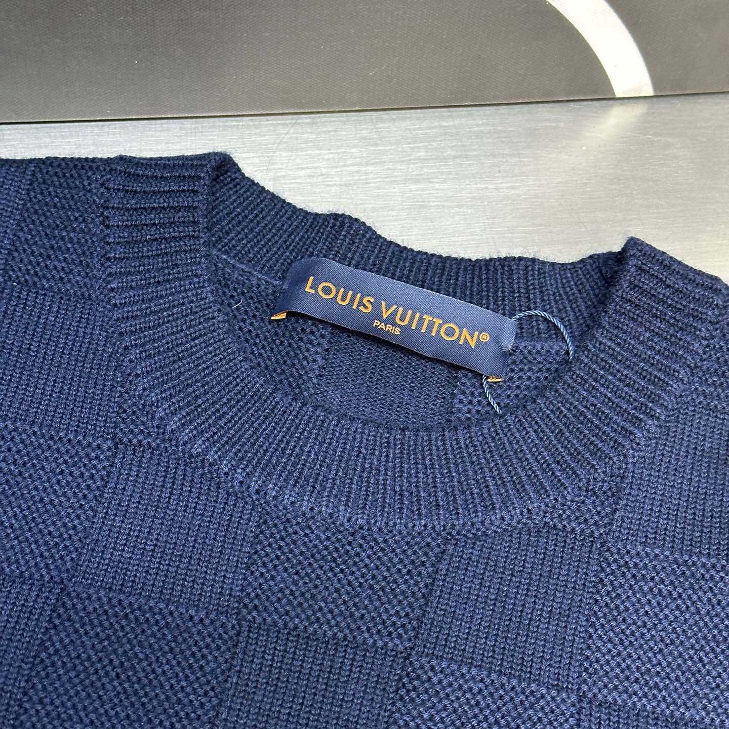 Louis Vuitton Damier Pullover With Pearl Signature   1AFIVJ - DesignerGu