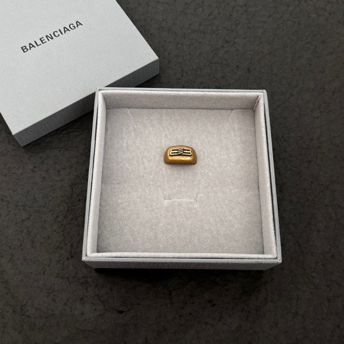 Balenciaga Icon Signet Ring  - DesignerGu