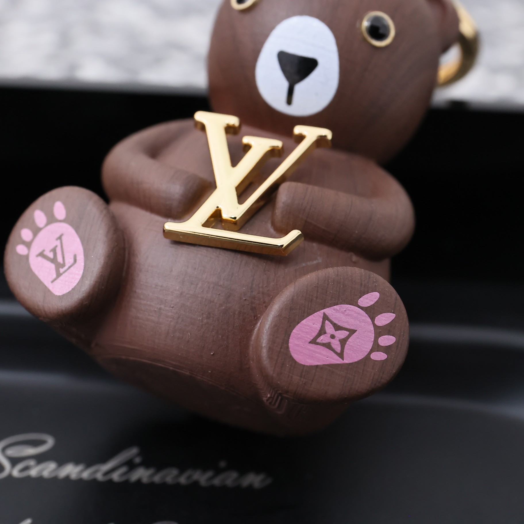 Louis Vuitton LV Teddy Bear Keyring And Bag Charm   M01360 - DesignerGu