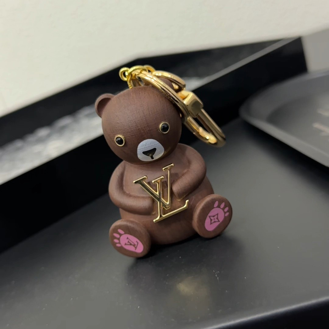 Louis Vuitton LV Teddy Bear Keyring And Bag Charm   M01360 - DesignerGu