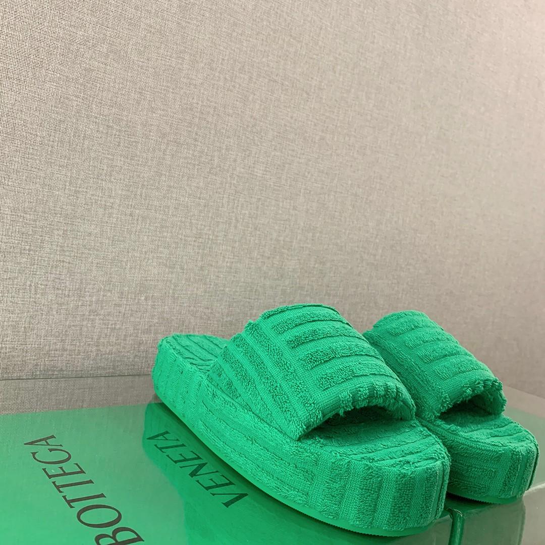 Bottega Veneta Resort Sponge Slippers - DesignerGu