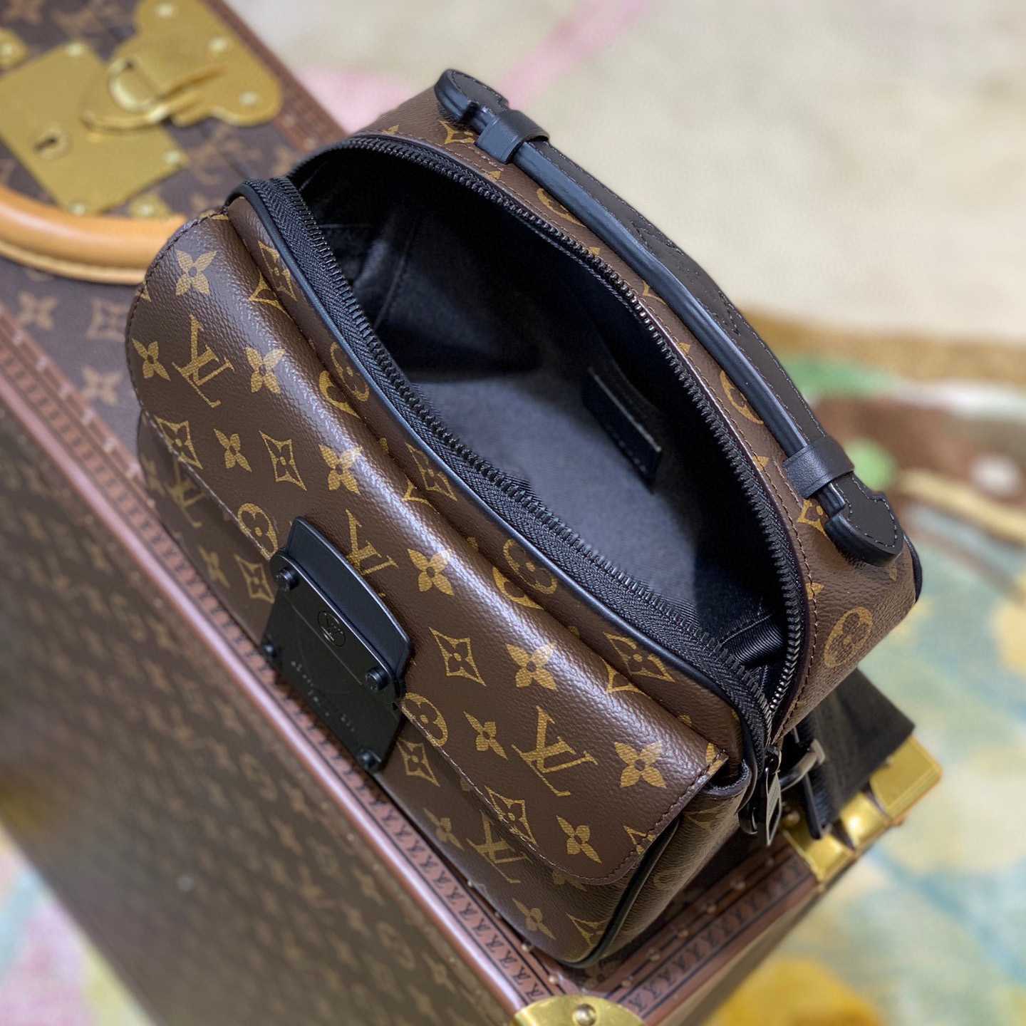 Louis Vuitton S Lock Messenger    M45806 - DesignerGu