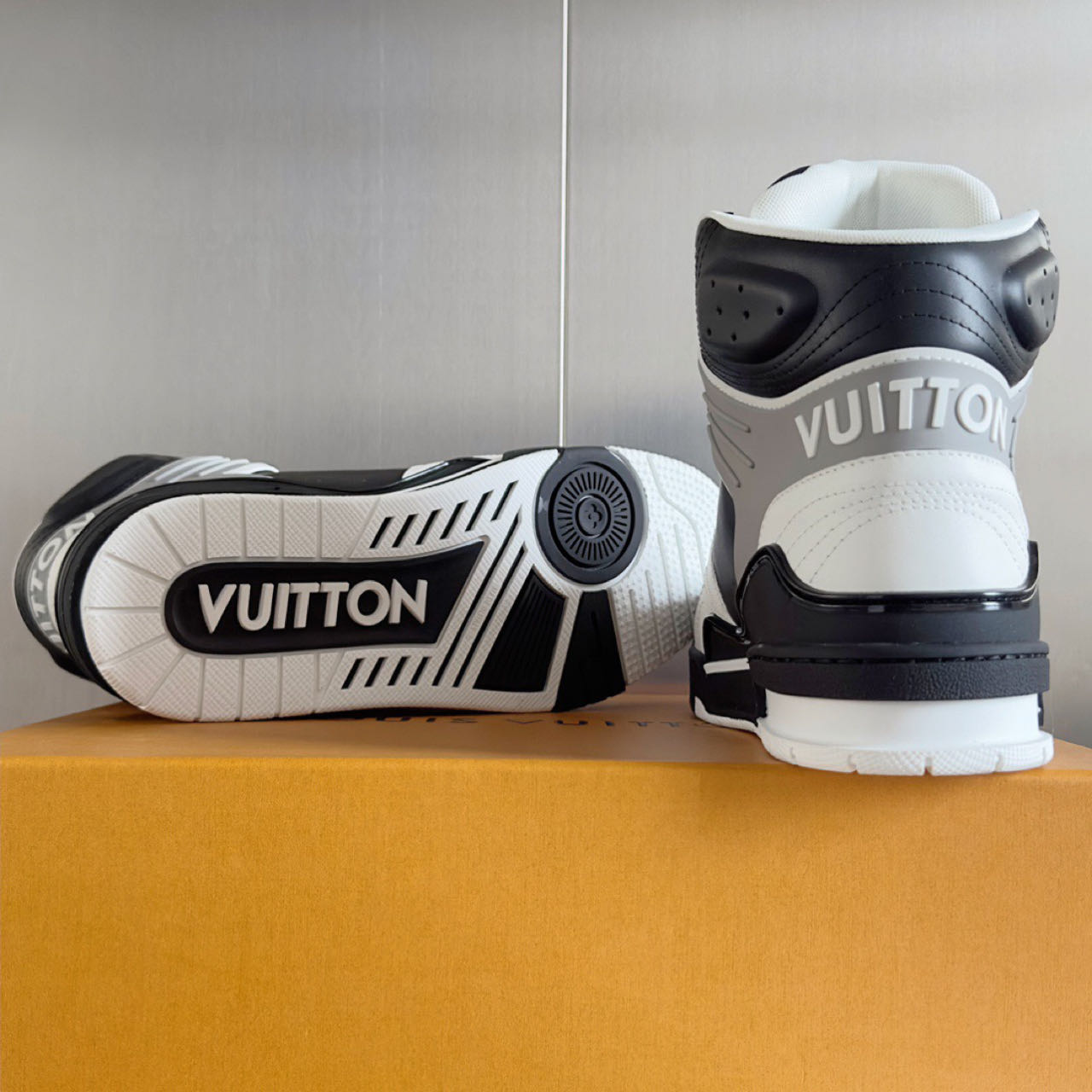 Louis Vuitton LV Trainer Sneaker            - DesignerGu