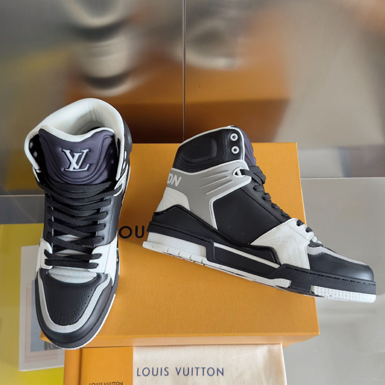 Louis Vuitton LV Trainer Sneaker            - DesignerGu