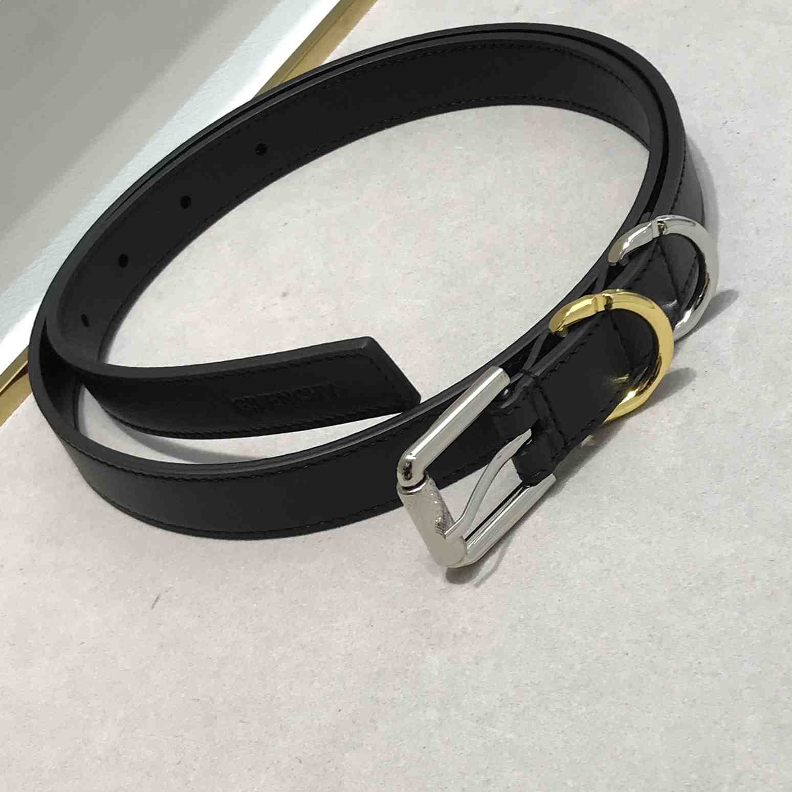 Givenchy Voyou Belt In Leather - DesignerGu