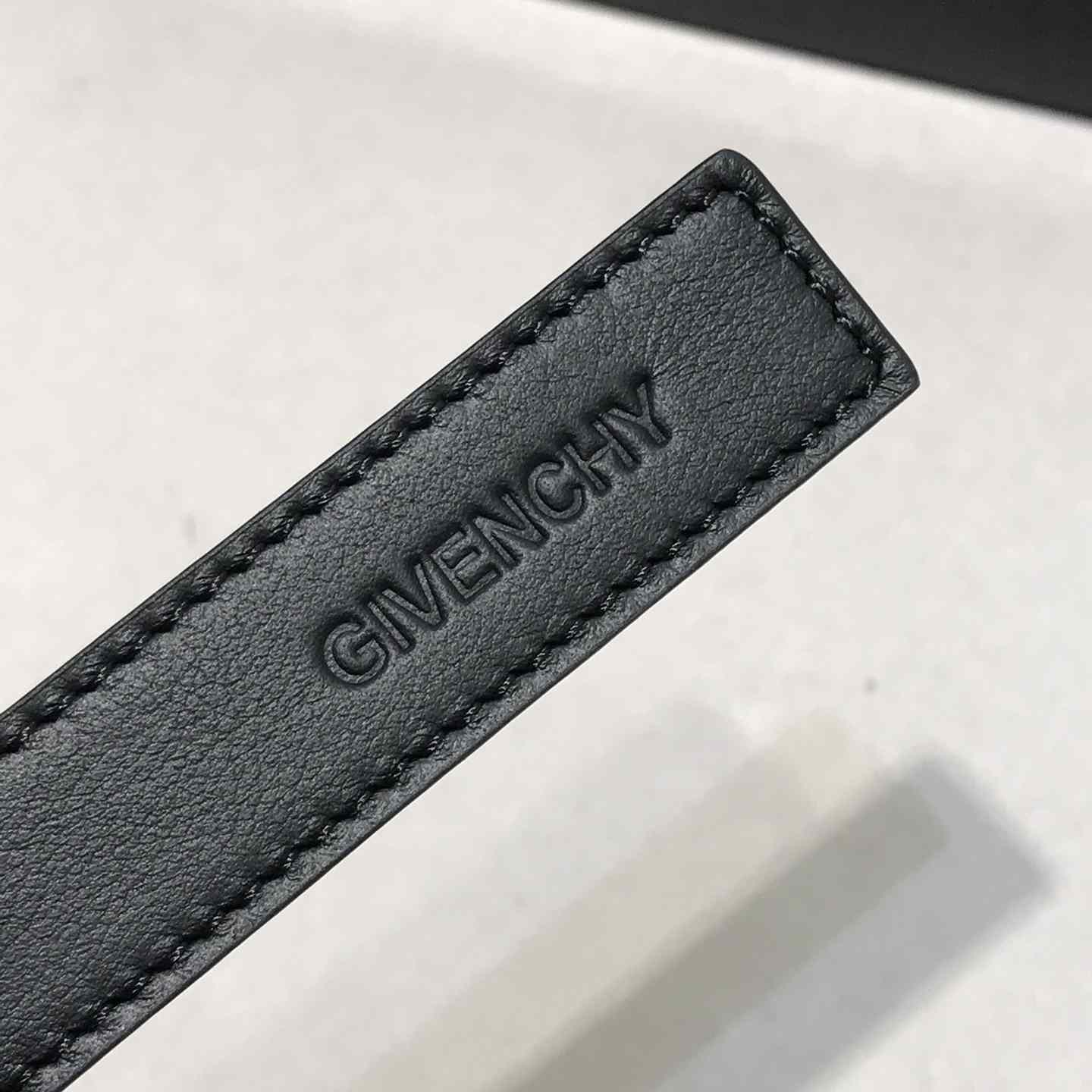 Givenchy Voyou Belt In Leather - DesignerGu