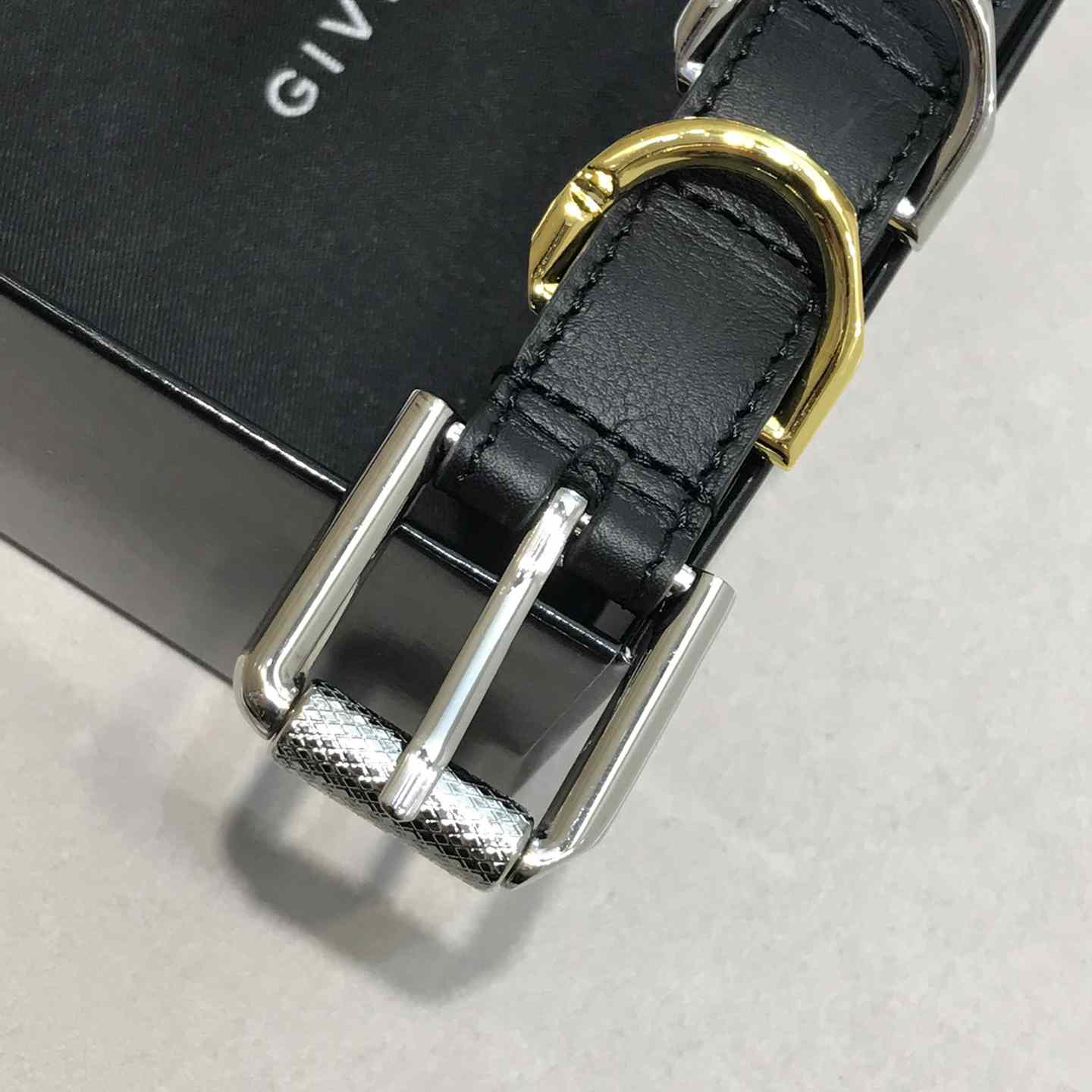 Givenchy Voyou Belt In Leather - DesignerGu