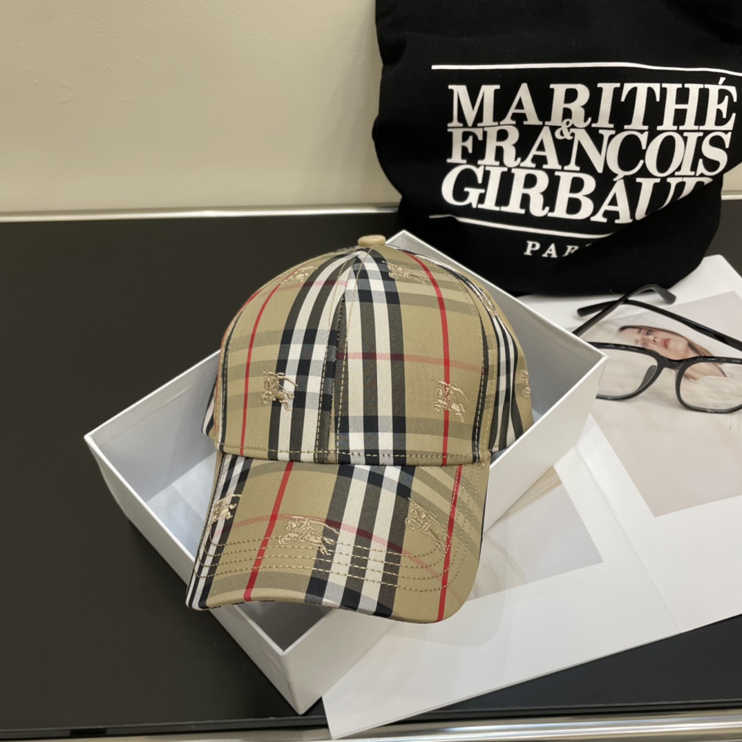 Burberry Baseball Cap - DesignerGu