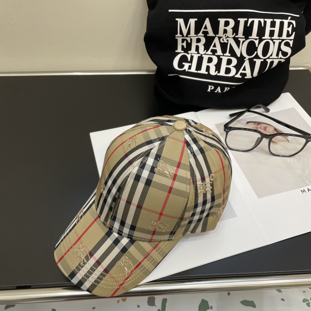 Burberry Baseball Cap - DesignerGu