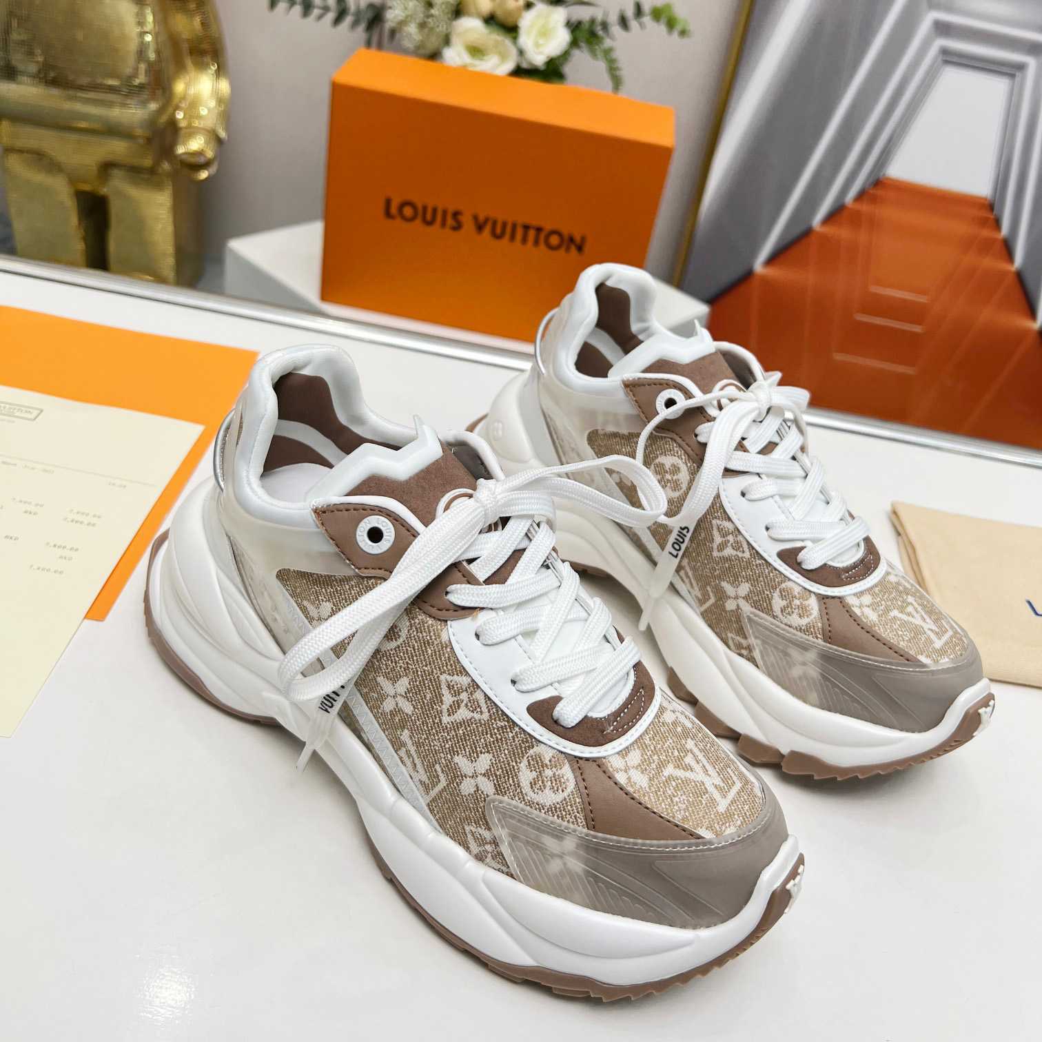 Louis Vuitton Monogram Sneaker            - DesignerGu