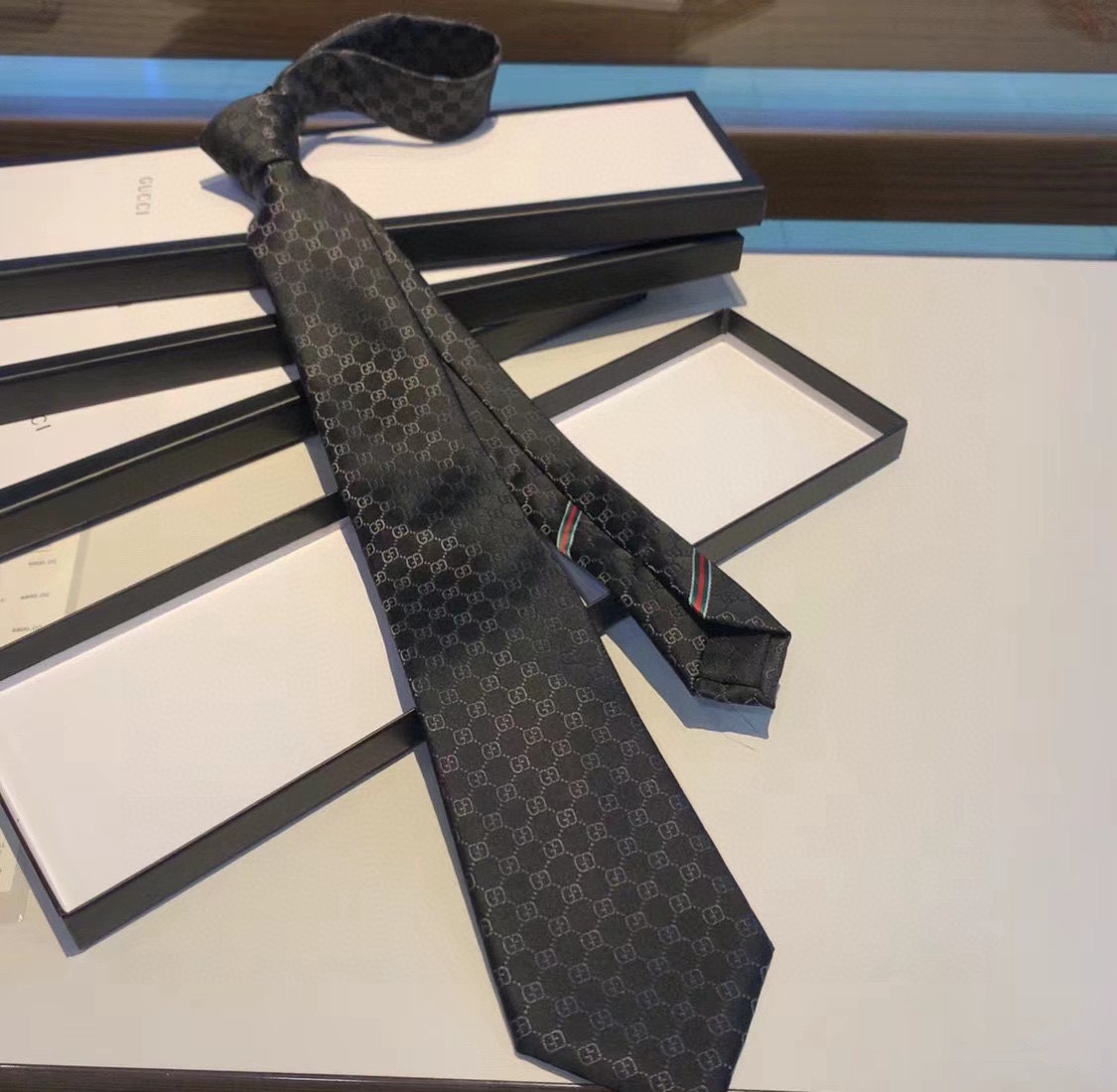 Gucci GG Pattern Silk Tie - DesignerGu