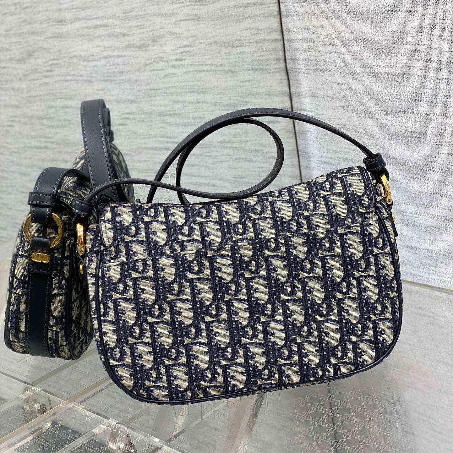 Dior Small CD Besace Bag - DesignerGu