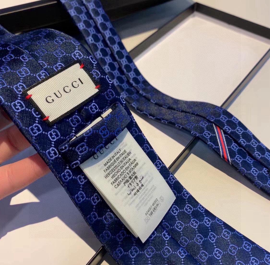 Gucci GG Pattern Silk Tie - DesignerGu