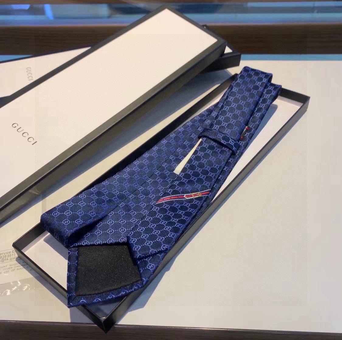 Gucci GG Pattern Silk Tie - DesignerGu