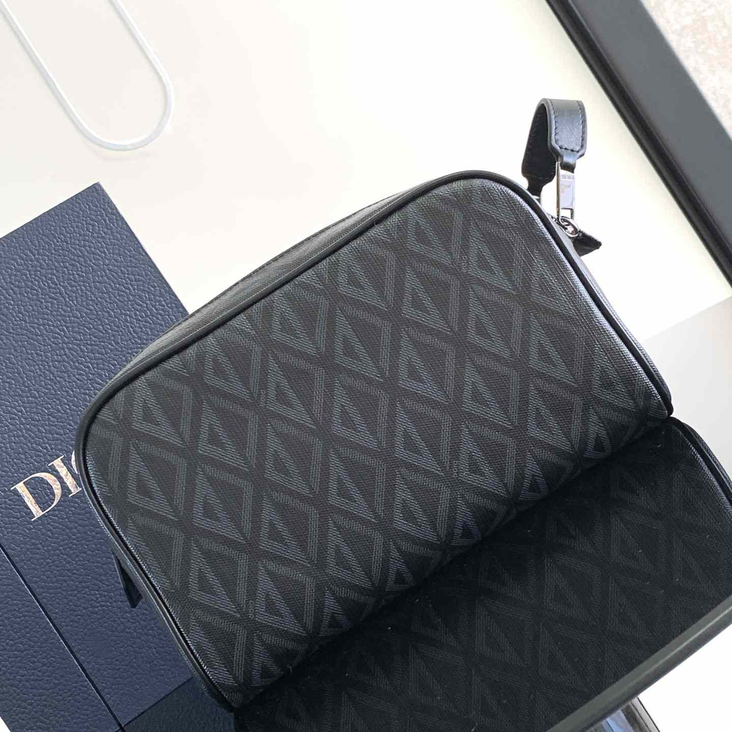 Dior Toiletry Bag - DesignerGu