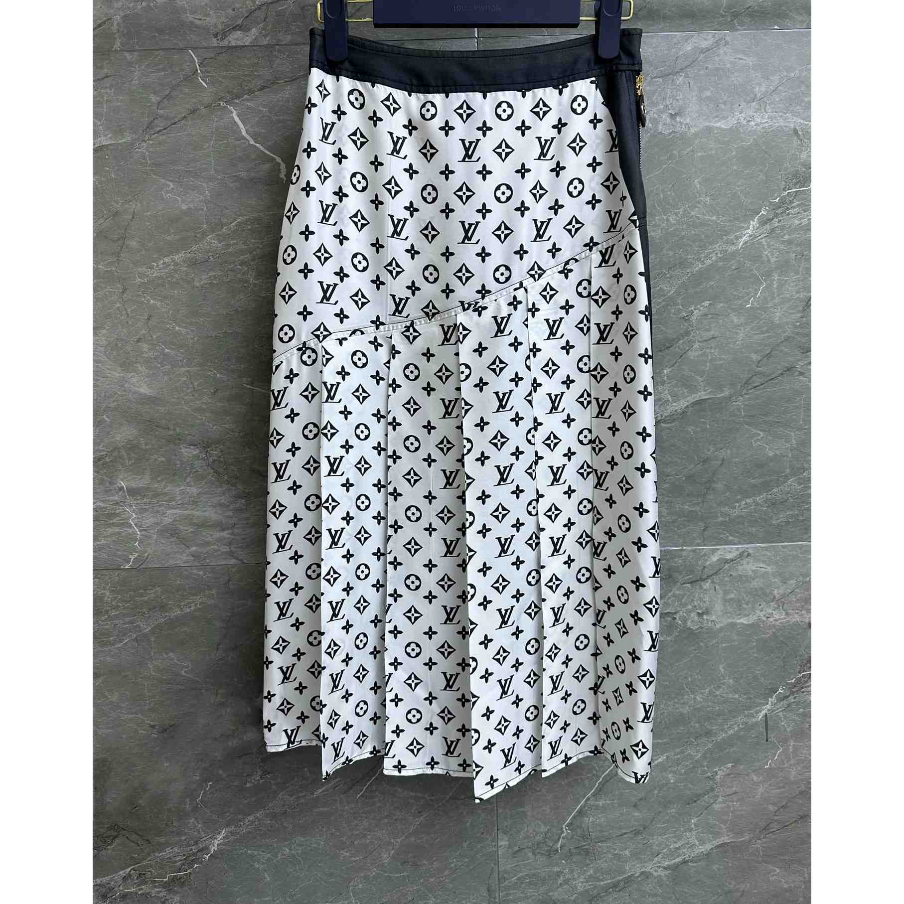 Louis Vuitton 3D Monogram Asymmetrical Pleat Midi Skirt - DesignerGu