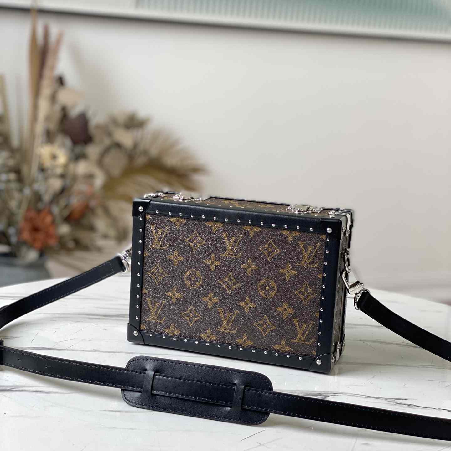 Louis Vuitton Clutch Box   M20252 - DesignerGu