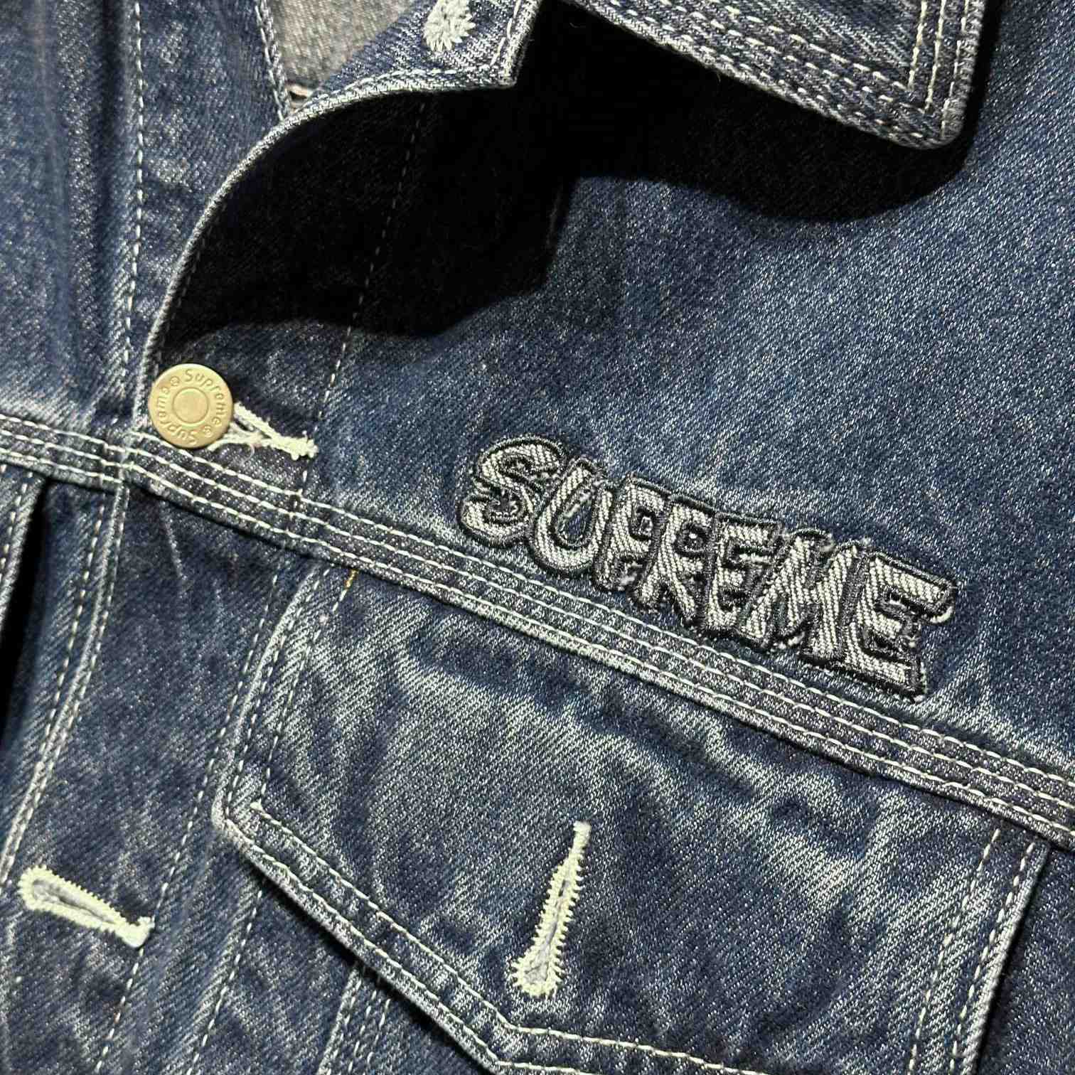 Supreme Studded Denim Trucker Jacket - DesignerGu