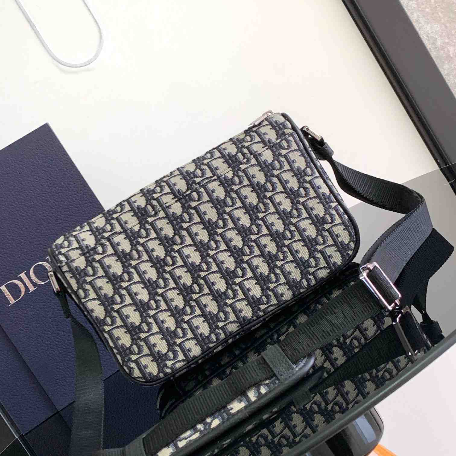 Dior 8 Bag With Strap - DesignerGu