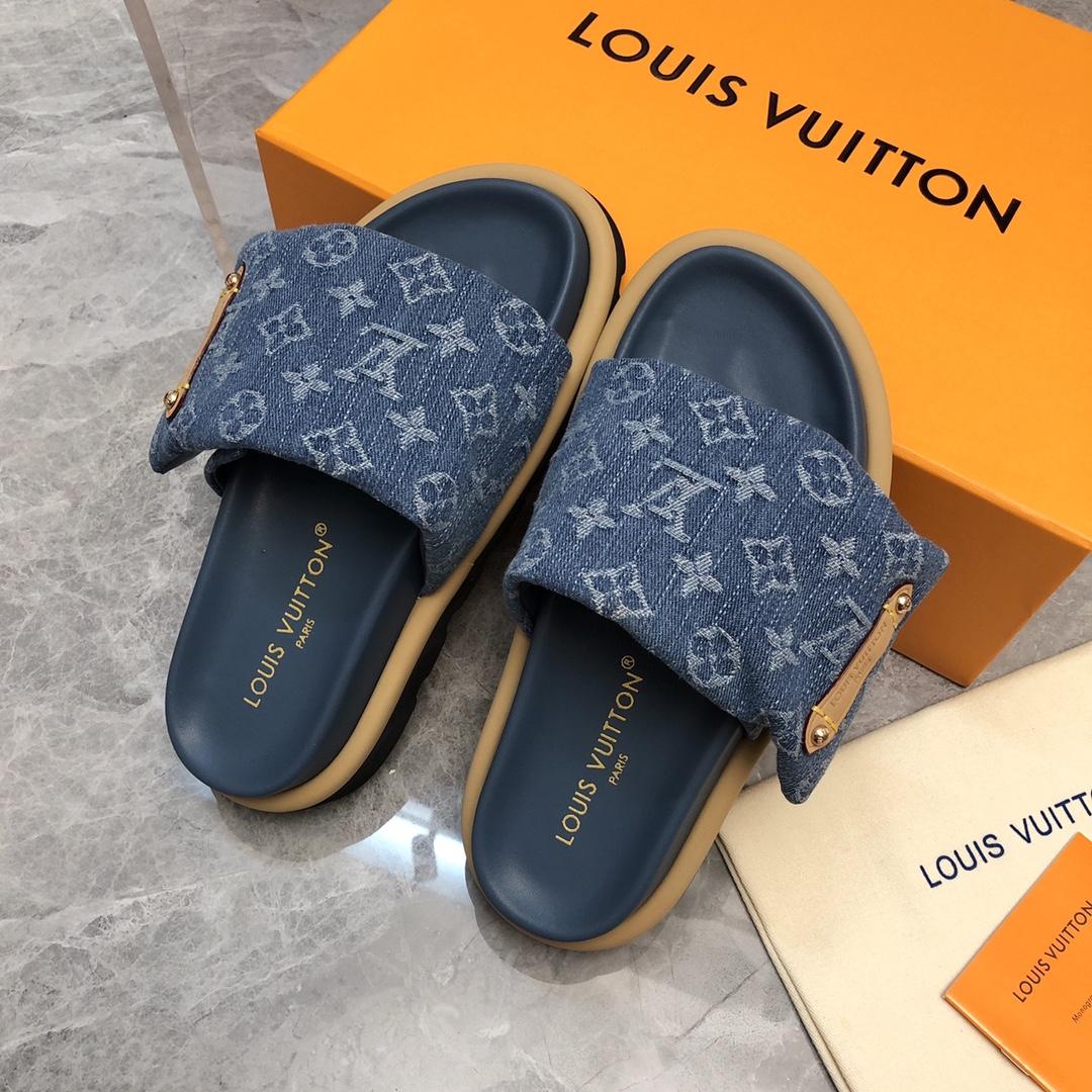 Louis Vuitton Pool Pillow Flat Comfort Mule     1ACJVH - DesignerGu